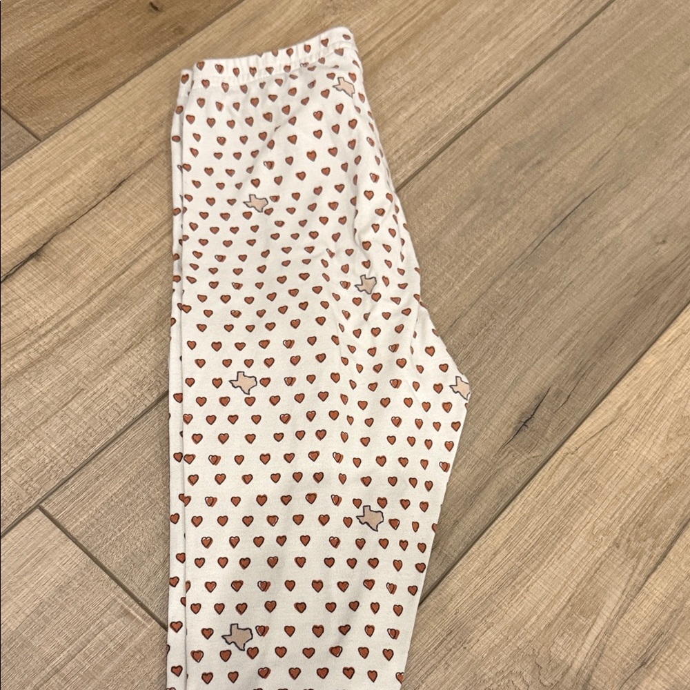 Roller Rabbit White Henley Top with Rust Heart Texas Print With Matching Pants - Picture 3 of 3